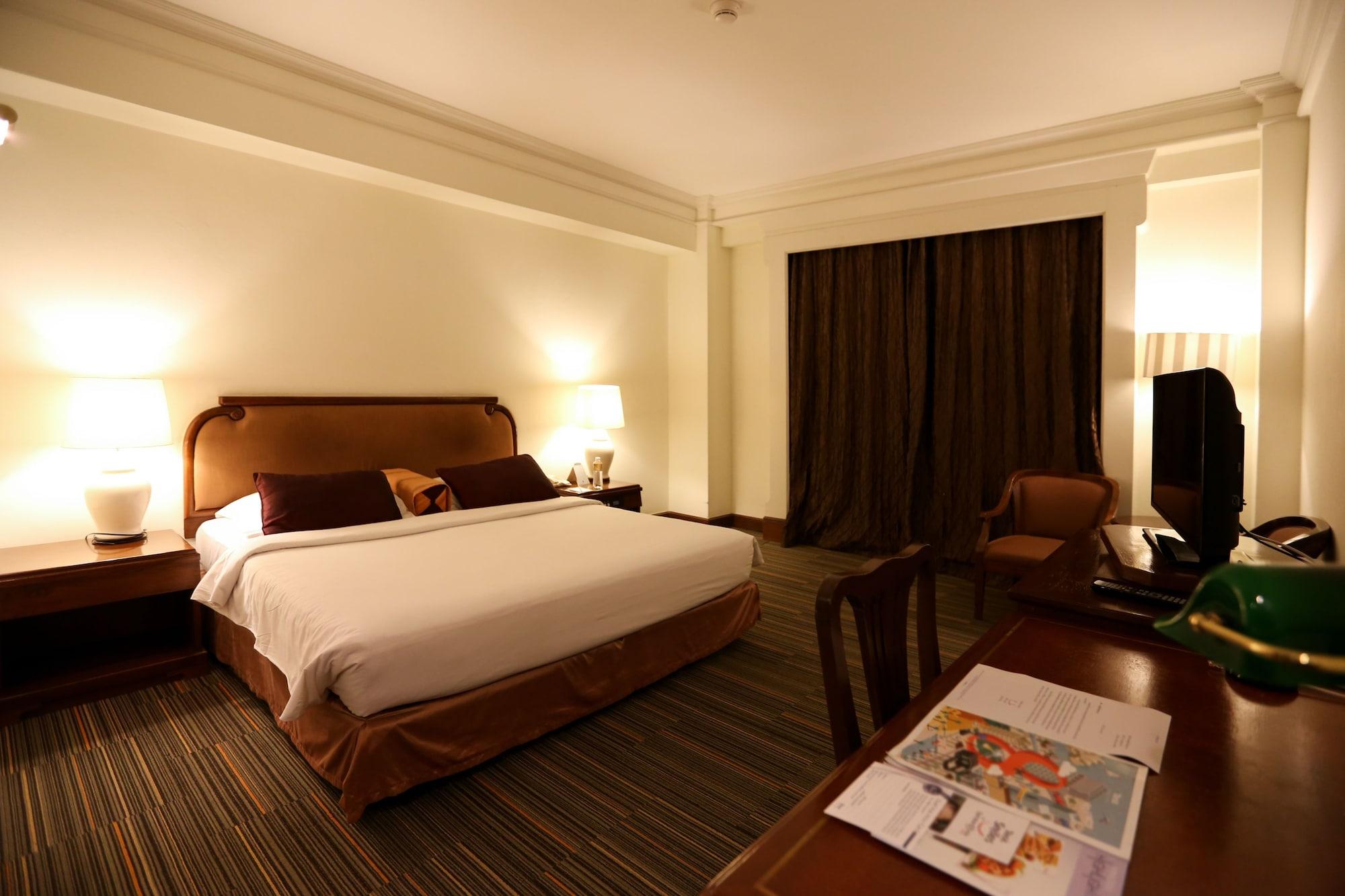 The Imperial Hotel & Convention Centre Korat Nakhonratchasima Esterno foto
